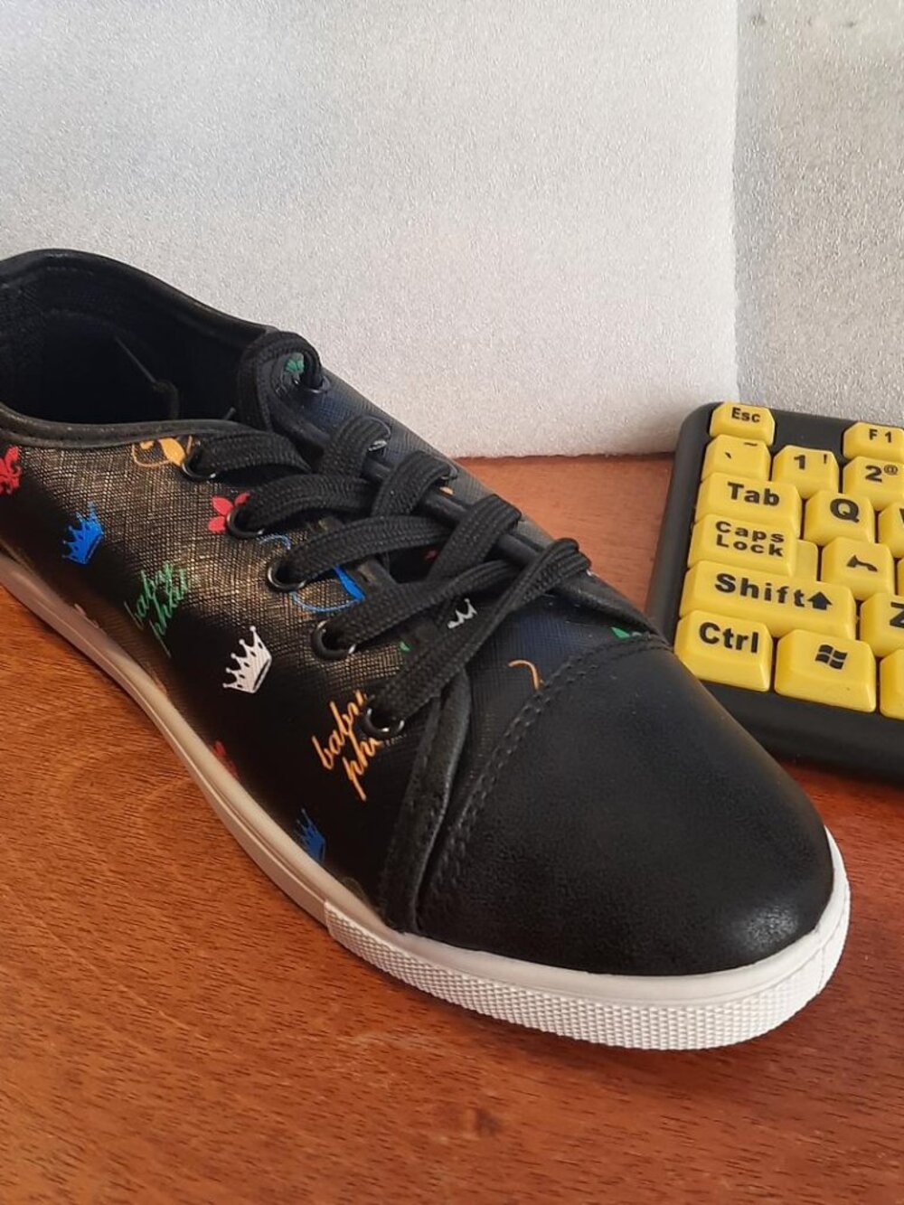 Baby Phat Women Sneaker Colorful Top Black Size 7 Worn Once Excellent Condition